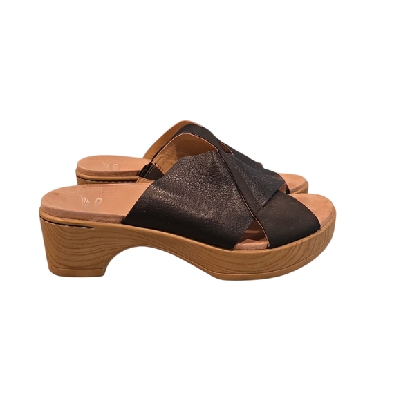 DANSKO MIRI BLACK LEATHER SANDALS. SIZE 37 = US 6 1/2 -7. - Picture 3 of 12